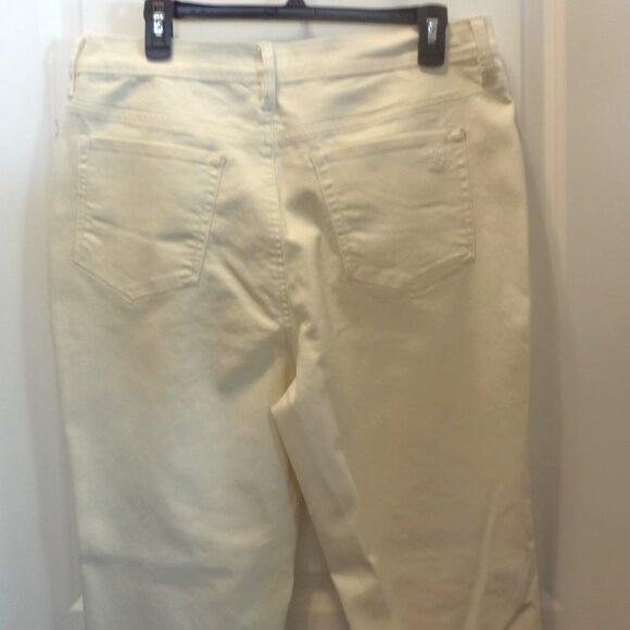 New-No Tag DG2-Diane Gilman Bone Colored Jeans with Embroidery at Knee - Picture 4 of 6
